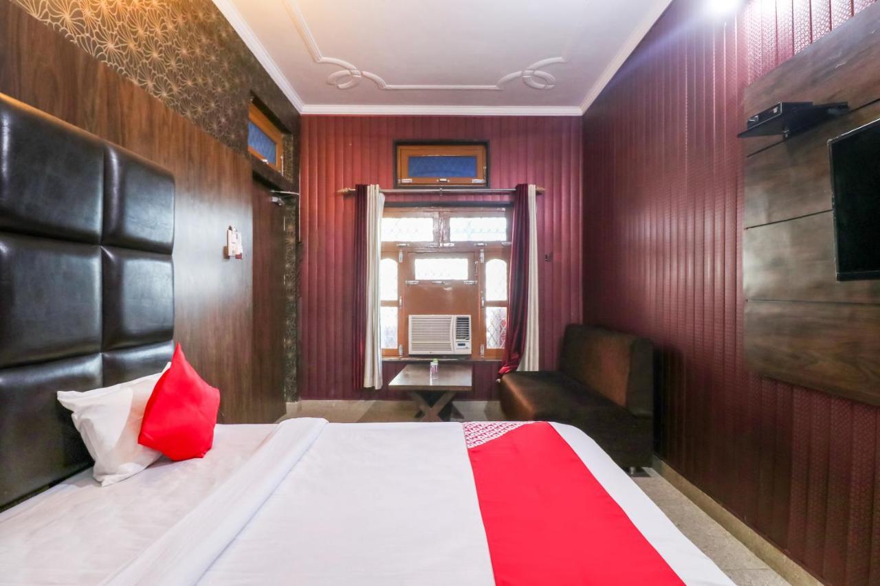 Oyo 6908 Hotel Royal City Āzamgarh 外观 照片