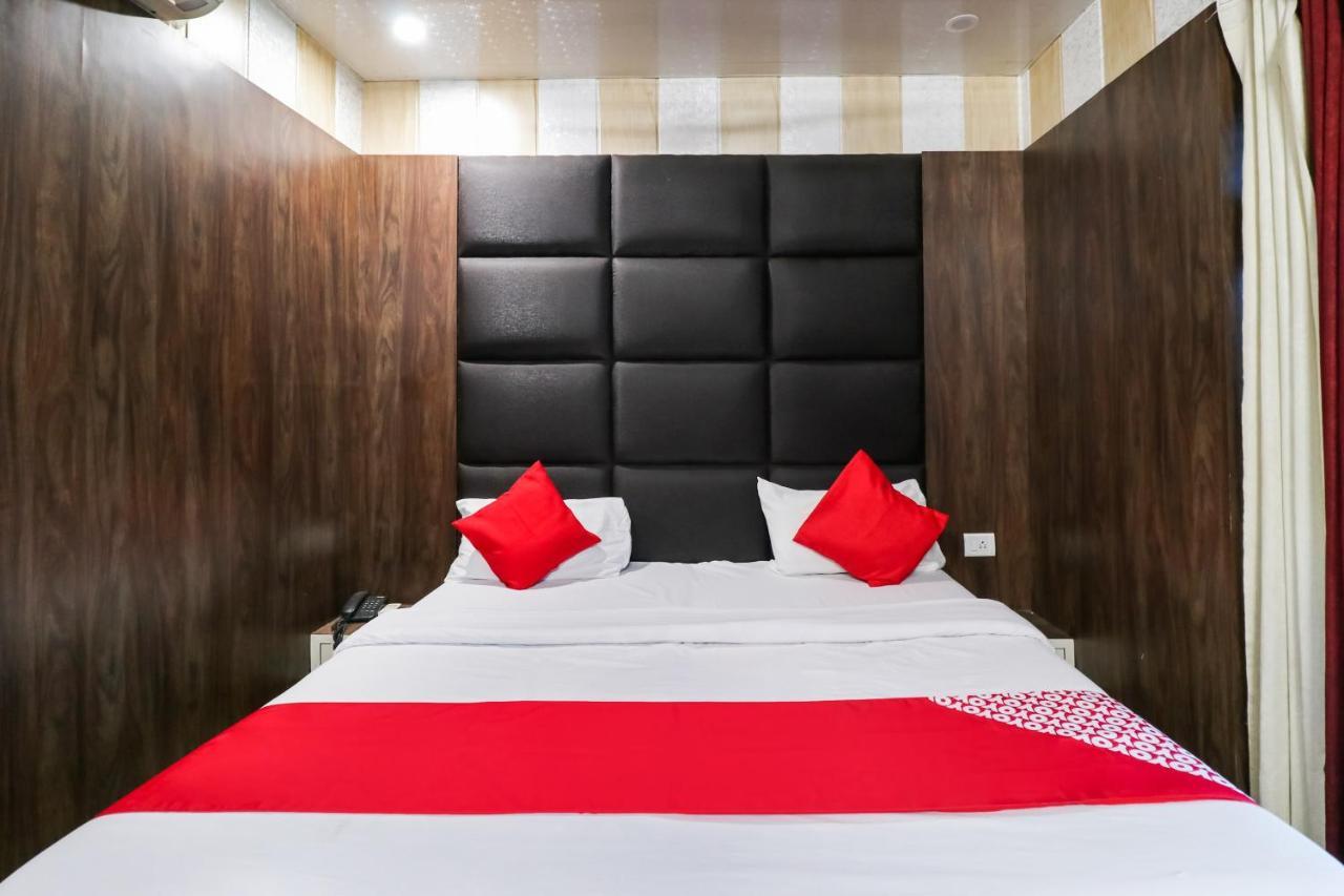 Oyo 6908 Hotel Royal City Āzamgarh 外观 照片